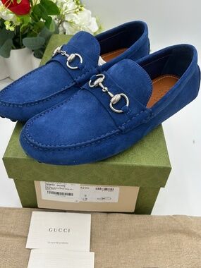 Gucci horse bit Driver loafers in royal blue suede.Size 8(fits 8.5 US)